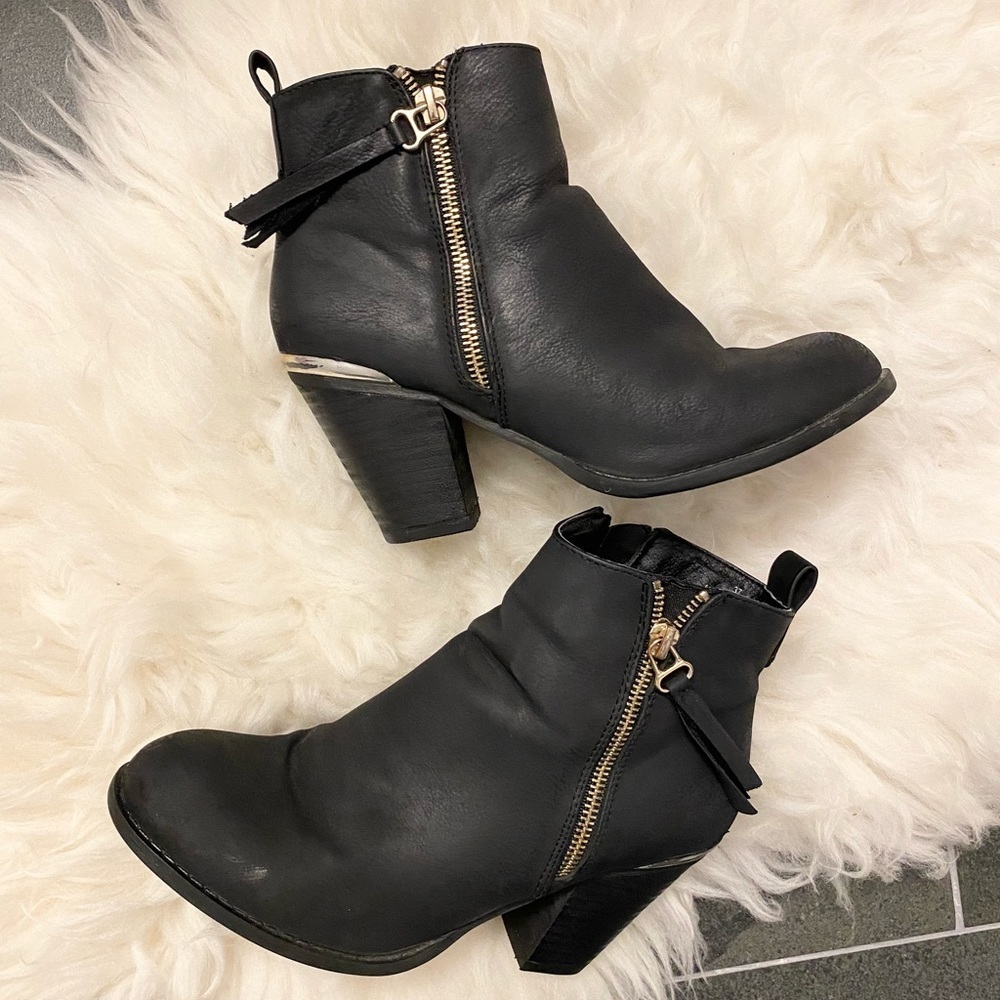 STEVE MADDEN Wantagh Booties, Size 6.5, Black Genuine Leather